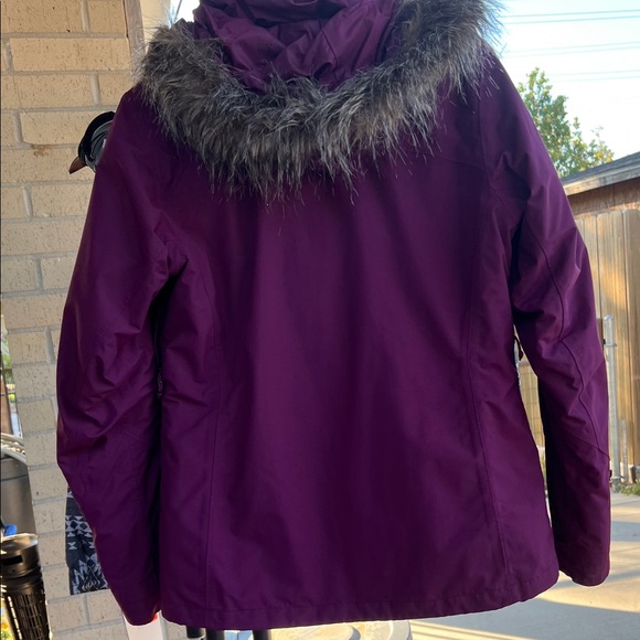 Columbia Women's Deep Purple Ski Jacket - Picture 7 of 8